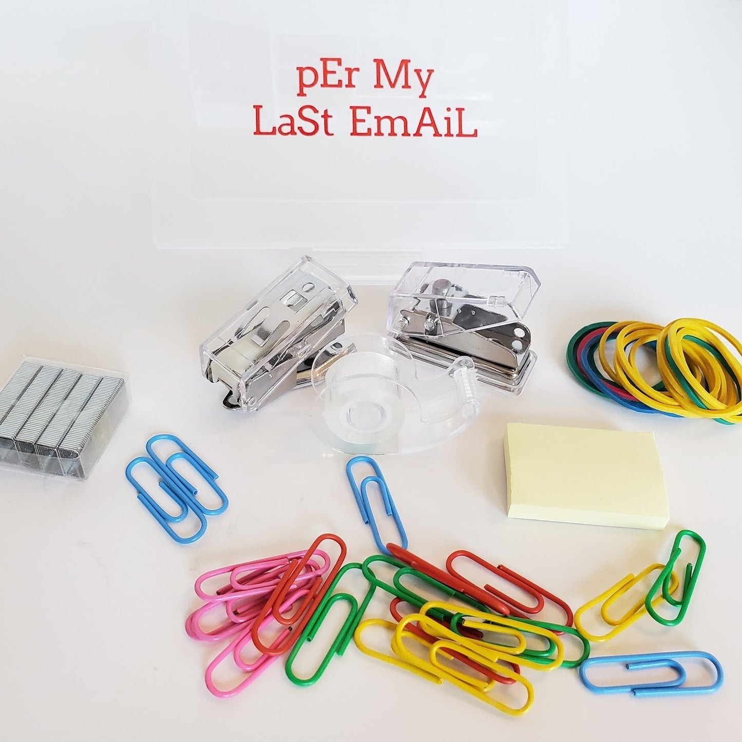 Mini Office Supply Kit – Portable Desk Essentials in a Compact Case