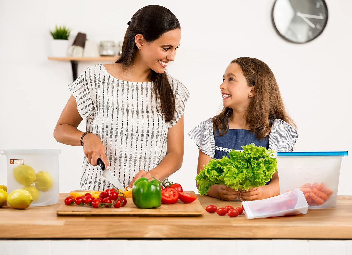 Reusable Silicone Food Storage Bags – 30oz Leakproof, Airtight, Food-Grade Quart Freezer Bags (4-Pack)