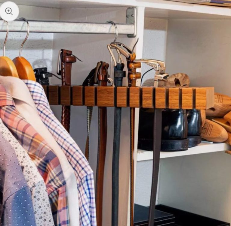 HOUNDSBAY Wooden Block Belt Hanger – Holds 17 Belts – Premium Grade