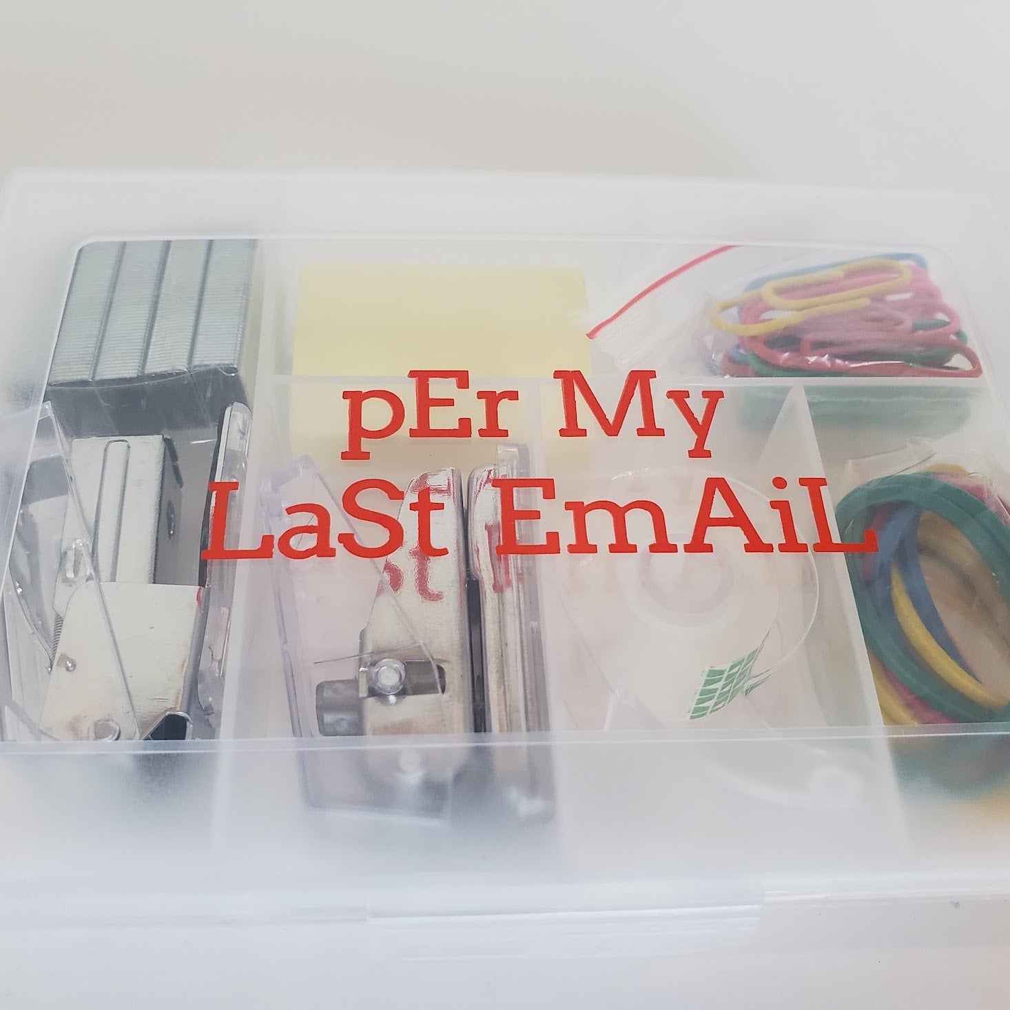 Mini Office Supply Kit – Portable Desk Essentials in a Compact Case