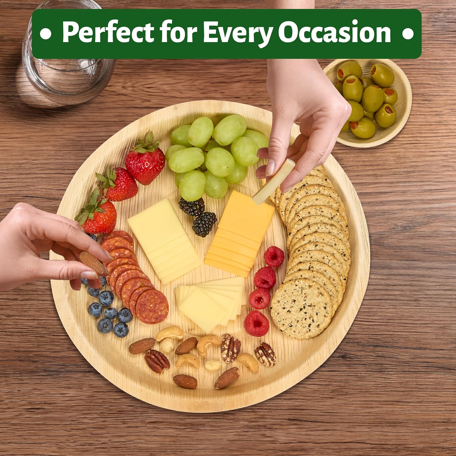 Round Disposable Charcuterie Boards with Small Dip Bowls – Set of 10 – 12″ x 12″
