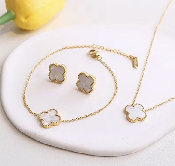 3pc 18K Gold Plated Lucky 4-Leaf Clover Set - Necklace, Bracelet, Earrings